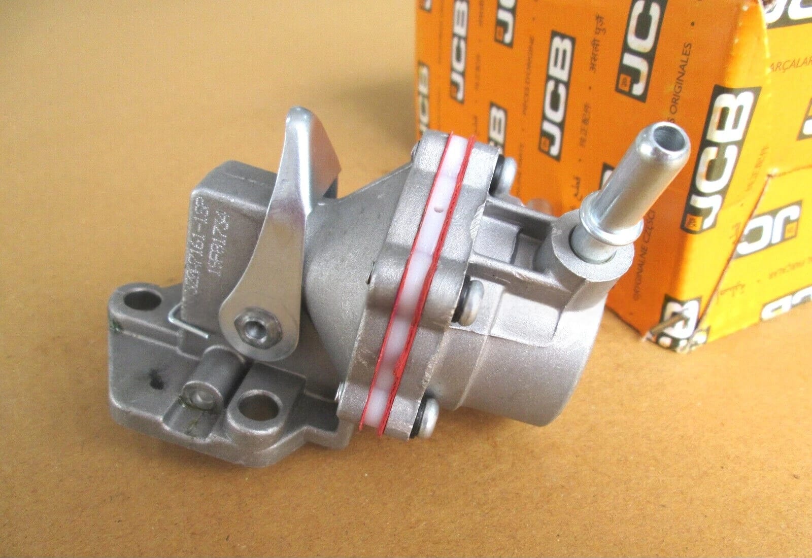 JCB BACKHOE- GENUINE JCB FUEL LIFT PUMP (320/07201 320/07037 320/A7161 320/07040)