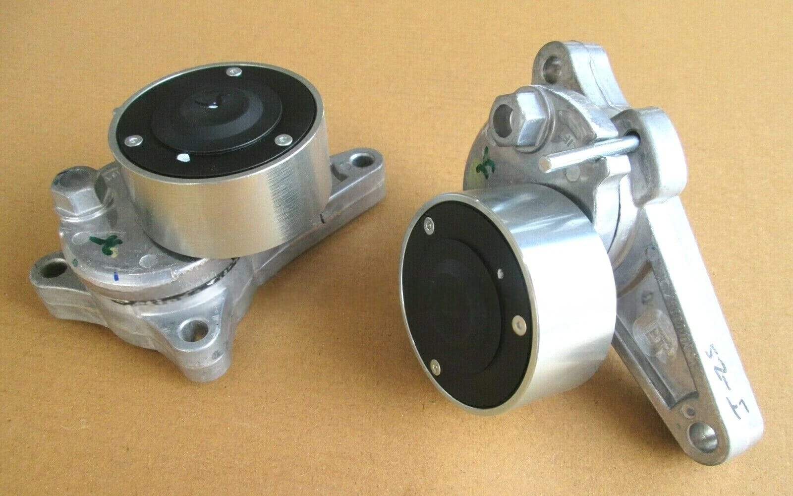 JCB BACKHOE - ADJUSTER AUTO TENSIONER, SET OF 2 PCS. (PART# 320/08657 320/08759) spare part