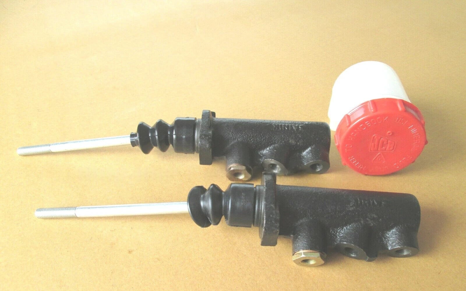 Jcb Brake Master Cylinder Set Of 2 Pc With Break Reservoir (15/920110 15/910800)