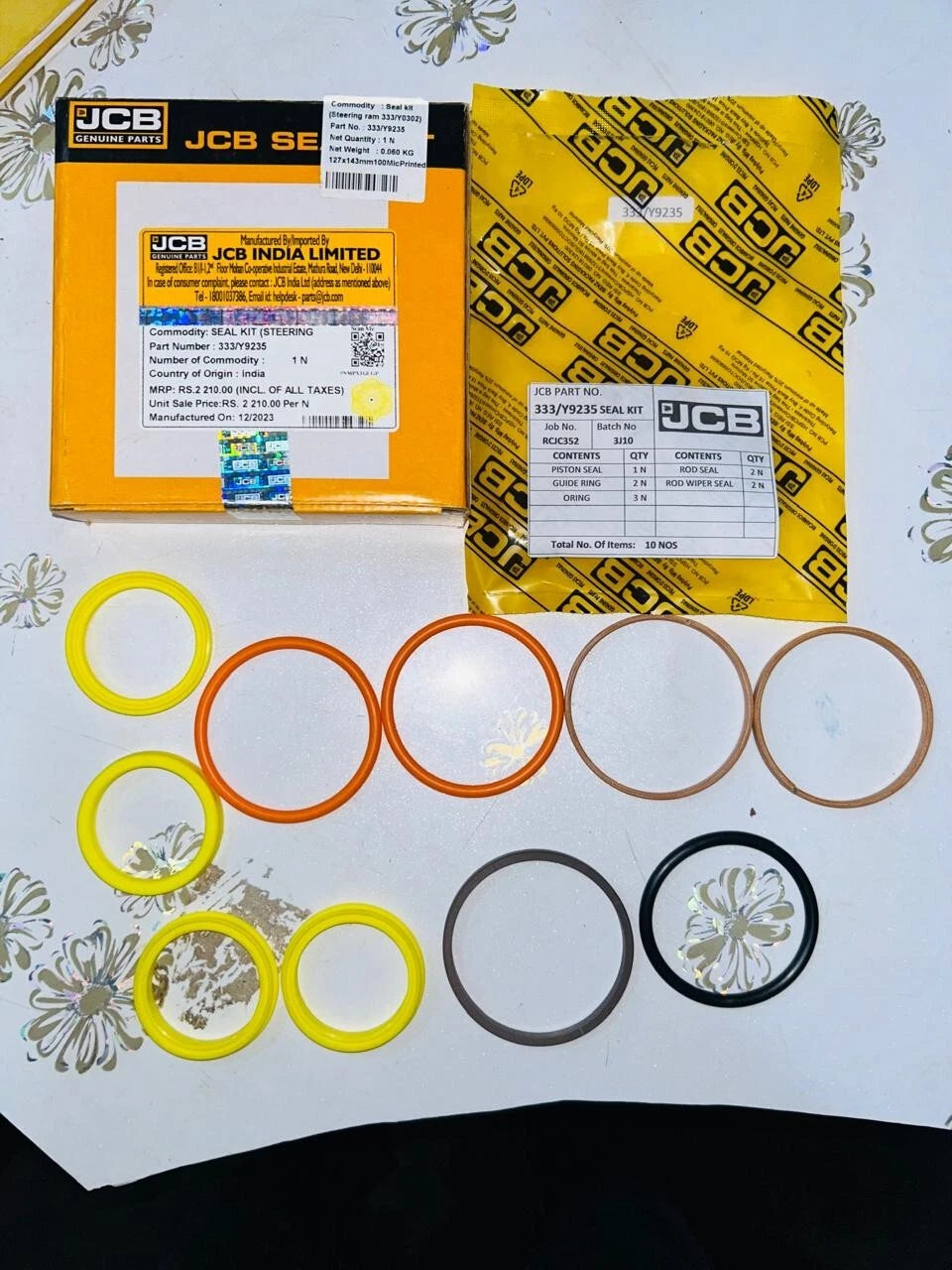 JCB BACKHOE - GENUINE JCB STEERING RAM SEAL KIT (PART NUMBER: 333/Y9235)