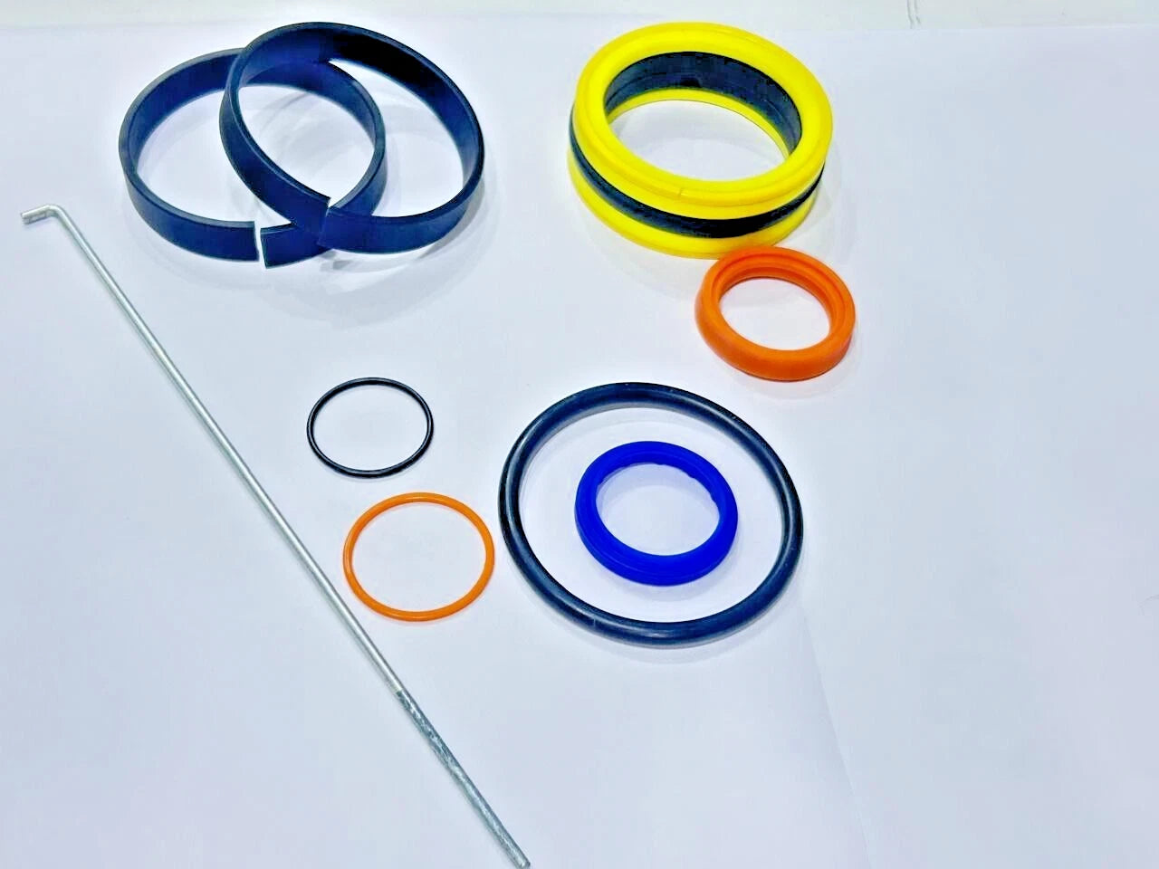 Jcb Backhoe 3Cx Steering Ram Seal Kit 30Mm Rod X 70Mm Cyl. Part No. 991/00036 spare part