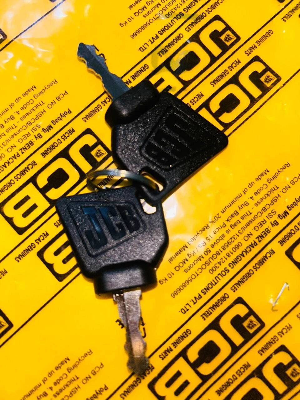 JCB BACKHOE - GENUINE JCB IGNITION KEY 2 PC. (PART NO. 701/45501 331/26790)