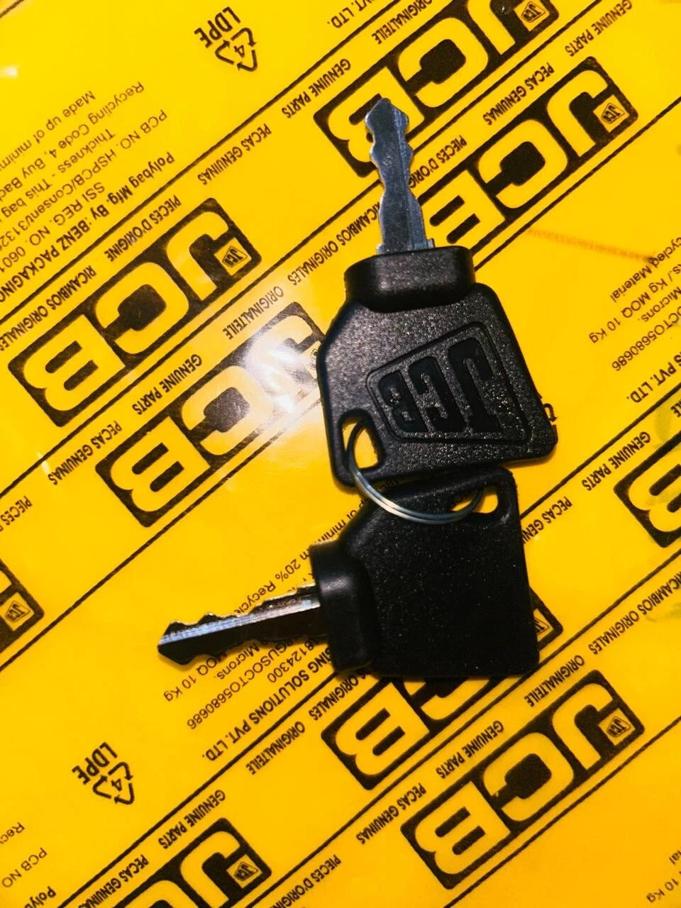 JCB BACKHOE - GENUINE JCB IGNITION KEY 2 PC. (PART NO. 701/45501 331/26790)