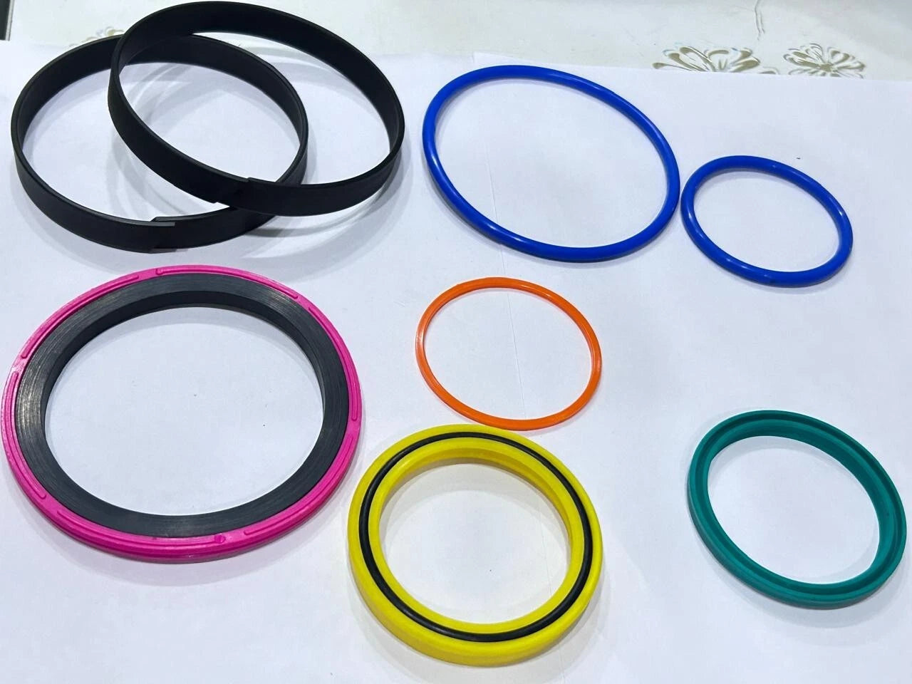JCB BACKHOE - HYDRAULIC CYL SEAL KIT 60MM ROD X 110MM CYL (PART NO. 991/00110) spare part