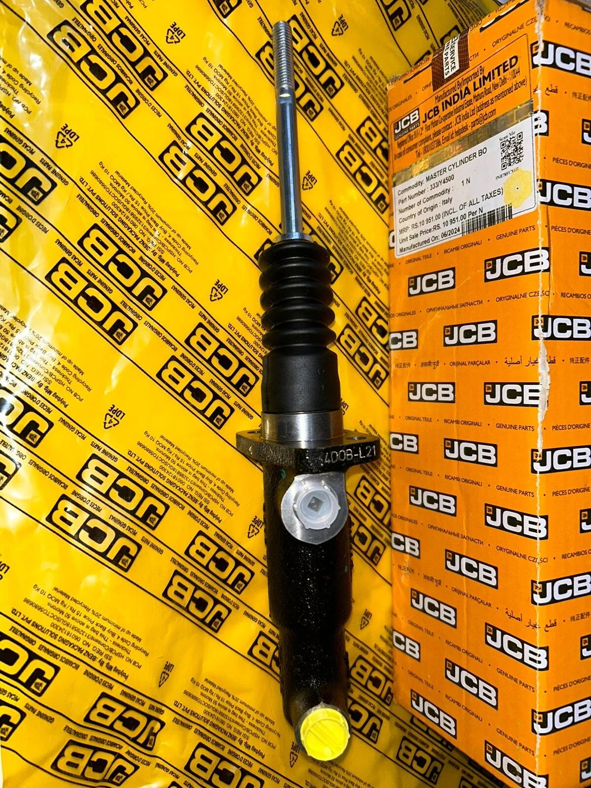 JCB BACKHOE - GENUINE JCB BRAKE MASTER CYLINDER (PART NO. 333/Y4500)