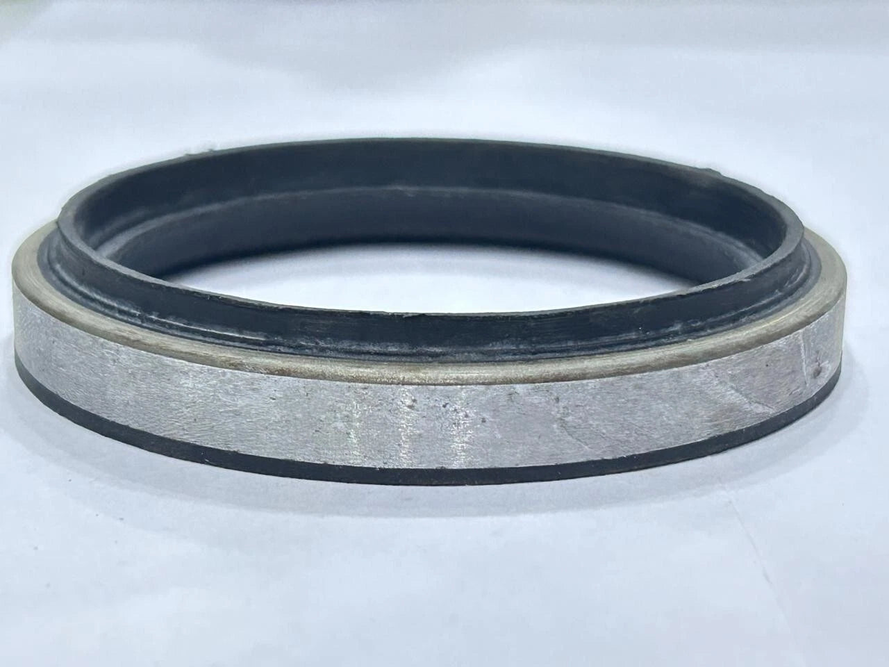JCB Backhoe - OIL SEAL FRONT AXLE (PART NO. 904/06200)