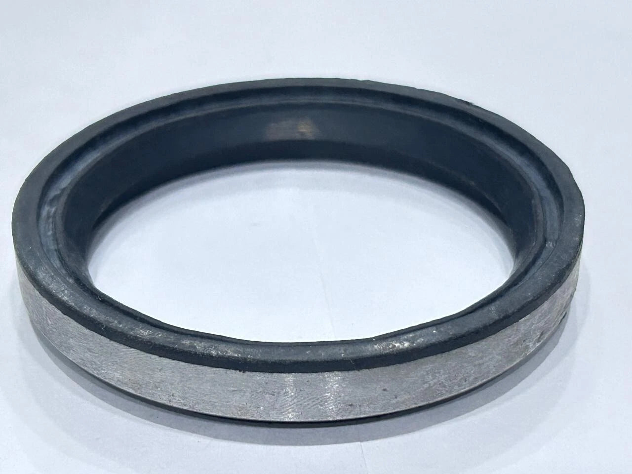 JCB Backhoe - OIL SEAL FRONT AXLE (PART NO. 904/06200)