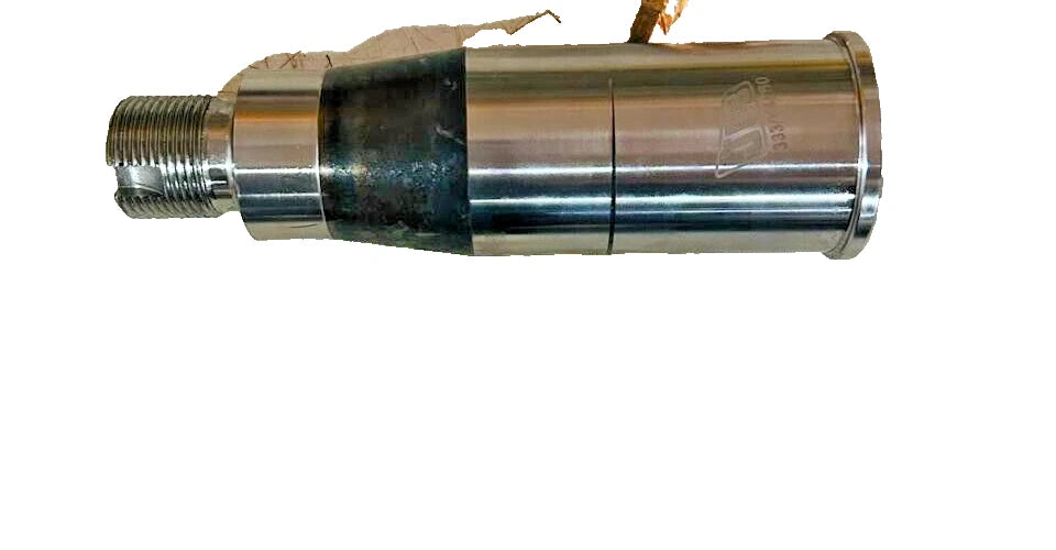 JCB BACKHOE-GENUINE STUB AXLE (PART NO. 333Y/4580)