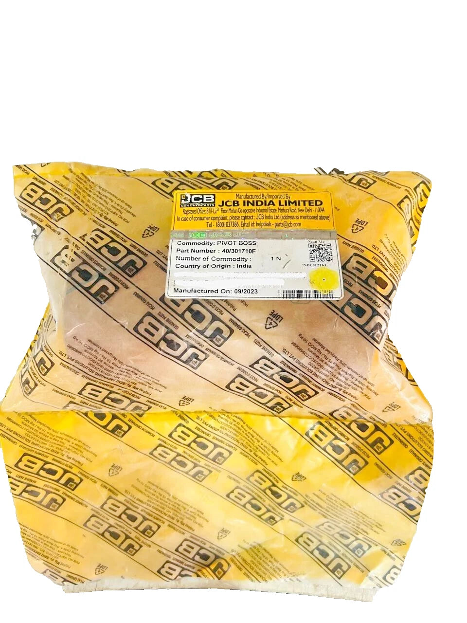 JCB BACKHOE- GENUINE PIVOT BOSS (PART NUMBER: 40/301710F) spare part