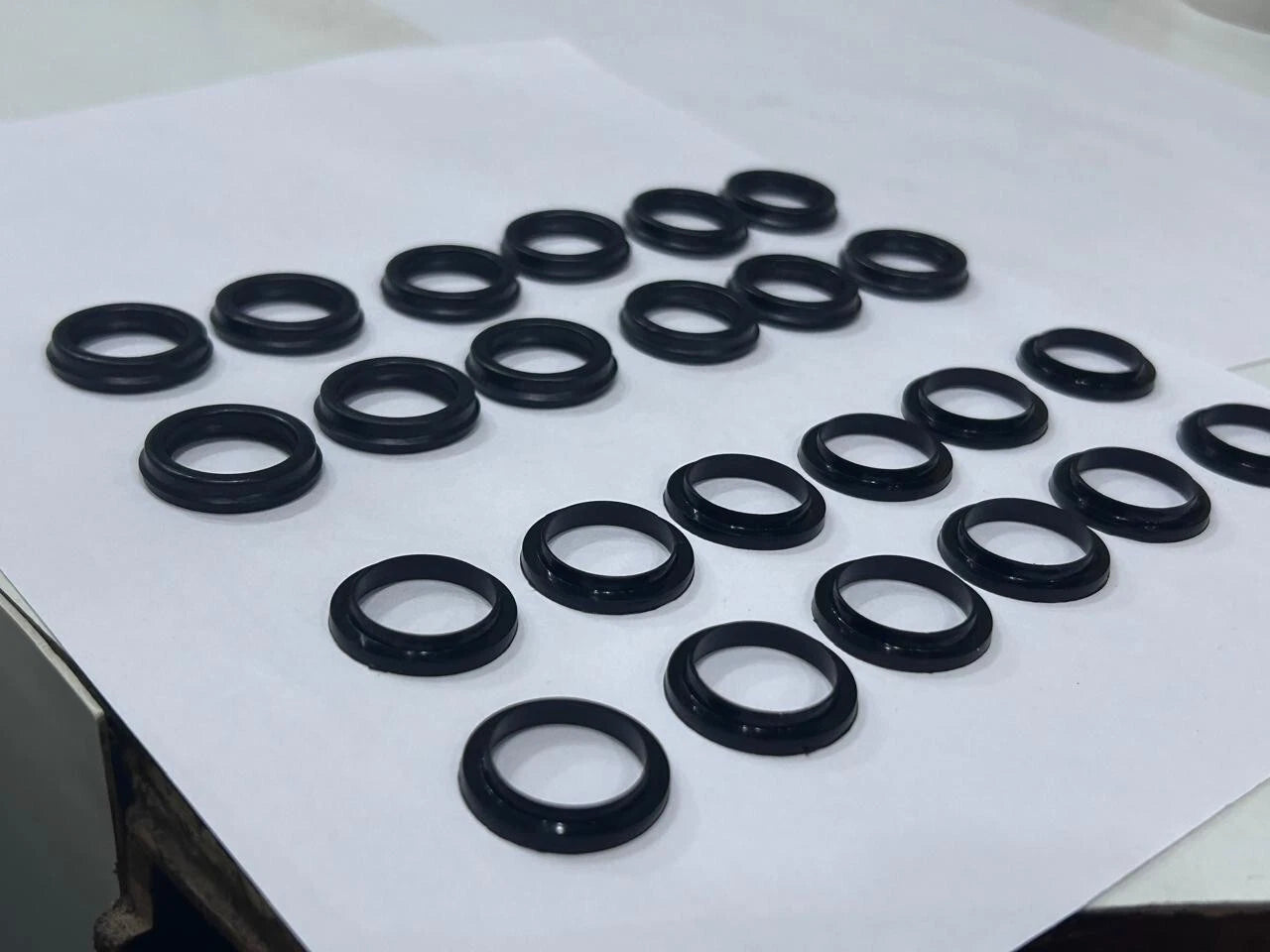 JCB BACKHOE - Control Valve Kit Spool & Wiper Seals 24 Pcs Part No.25/975703 25/975704
